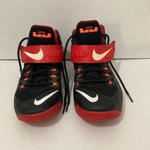 Nike ZOOM LeBron Soldier Red and White High Top Basketball Shoe Size 6.5